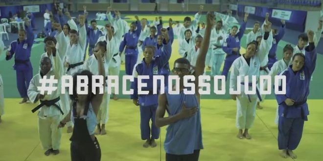 Em novo clipe o judô brasileiro entram no tatame dançando o "Passinho do Judoca"