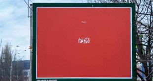 Coca-Cola lança "Sinta Isso" com imagem tridimensional de garrafa